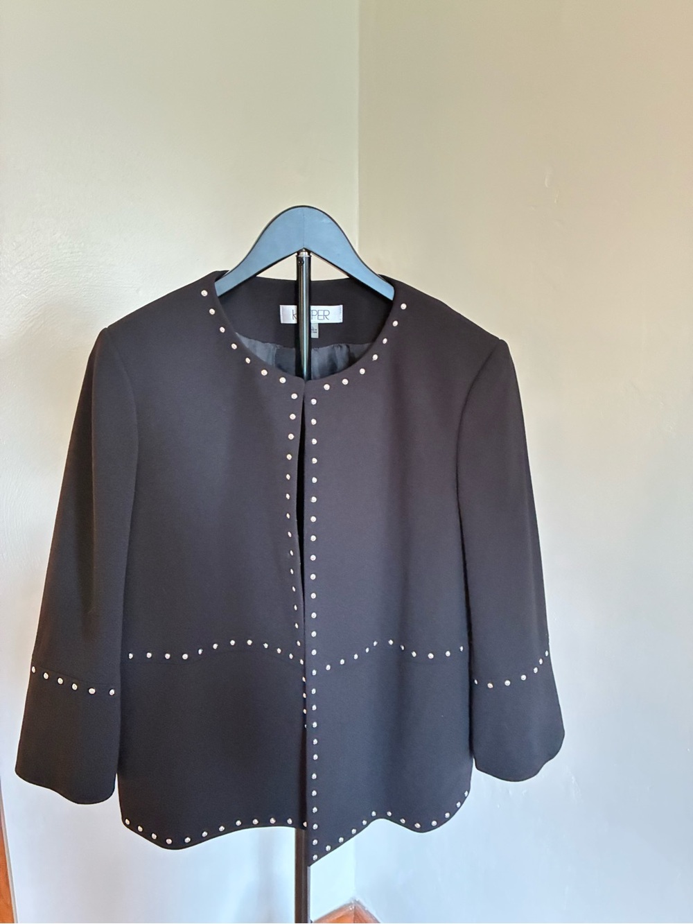 Kasper Black Round‑Neck Studded Cropped Blazer
